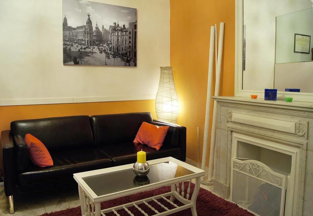 Hostal Fuencarral Kryse Madrid Ngoại thất bức ảnh